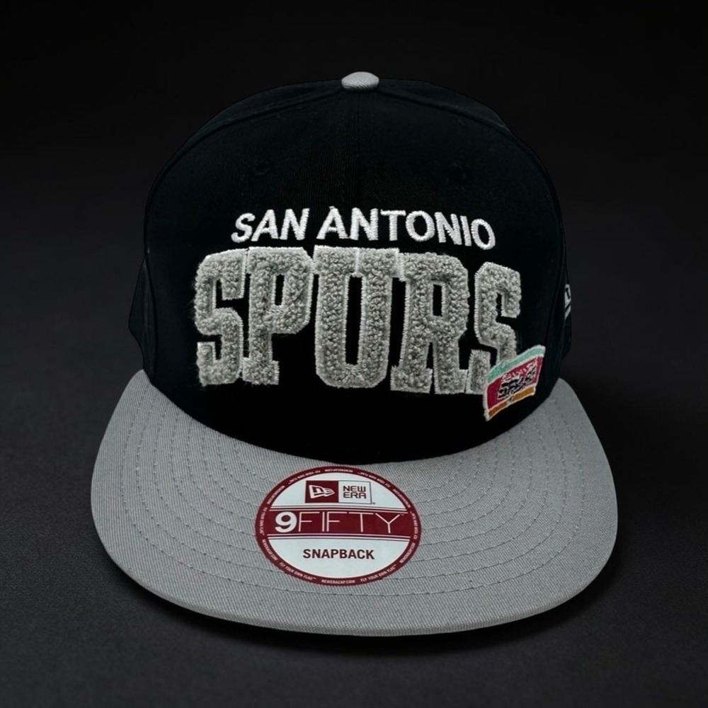 New Era San Antonio Spurs 9FIFTY Snapback Hat Chenille Script Fiesta Patch NWT